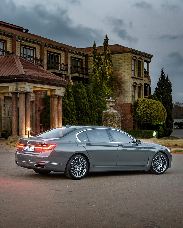 BMW 750Li xDrive Sedan